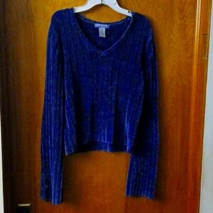 Woman's size 15 XL knitted blouse